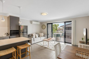 Contemporary & Convenient - City Fringe Townhouse!